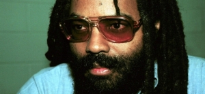 Mumia Abu-Jamal gana Premio Sacco &amp; Vanzetti mientras la policía cierra espacios